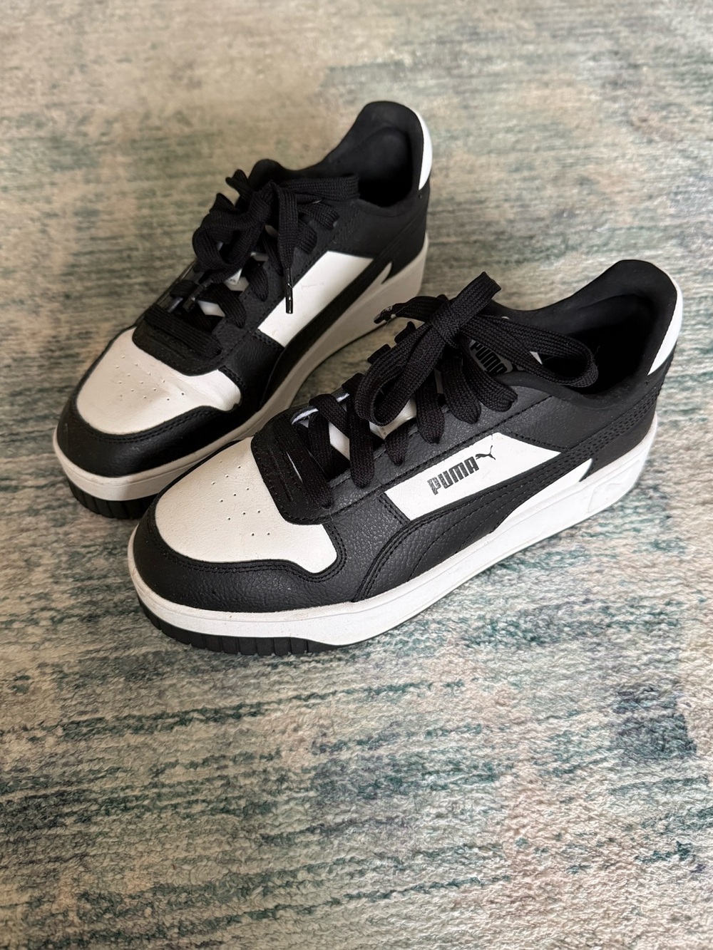 Puma Black and White Women's Low-Top Athletic Sneakers